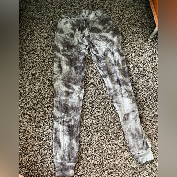 Aeropostale Joggers - Picture 2 of 4